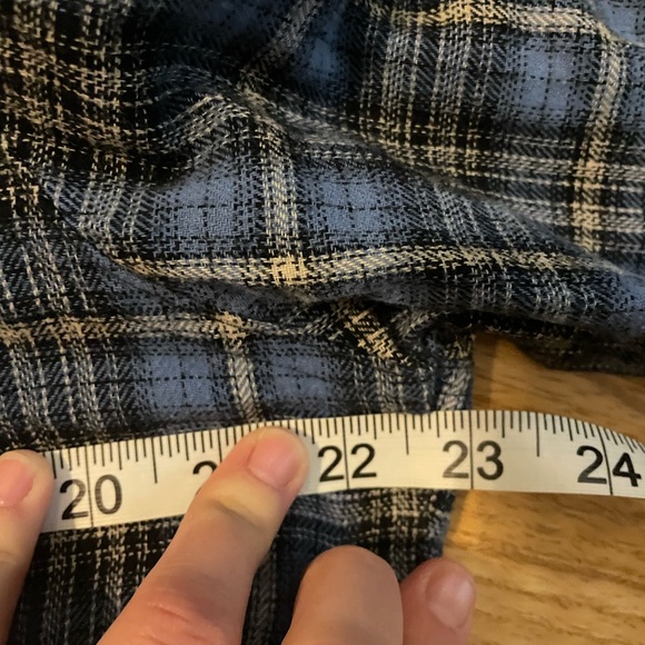 Wrangler Wrancher blue flannel pearl‎ snap shirt (size Large) - Picture 4 of 5